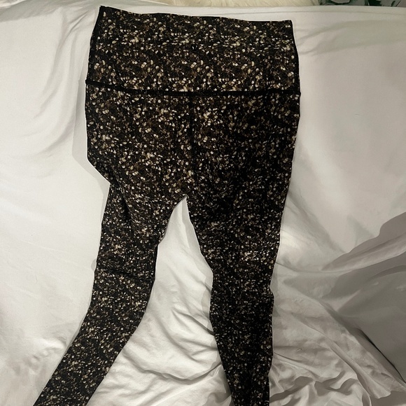 Lululemon sequin pattern leggings! - Picture 6 of 6